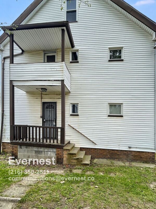Building Photo - 11917 Forest Ave