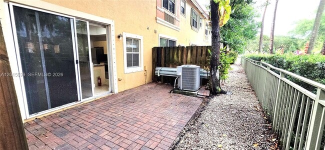 Building Photo - 4950 Tradewinds Ter