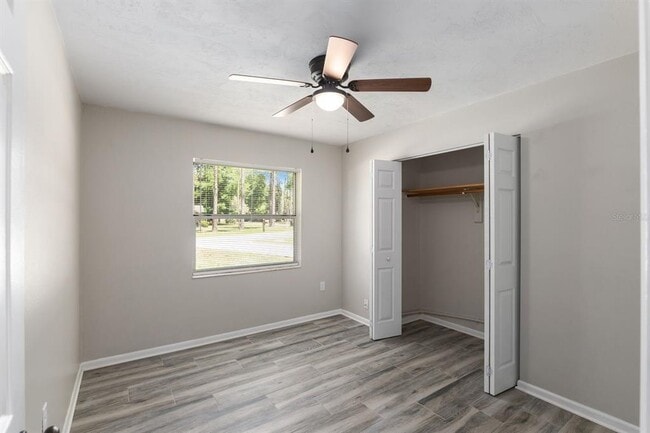 Building Photo - 605 NW 9th Cir