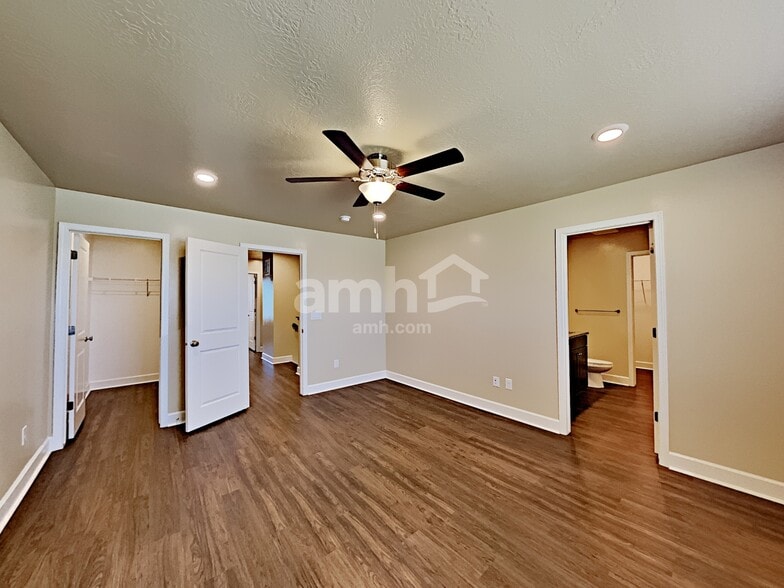 Building Photo - 2281 E Tumbleweed Rd