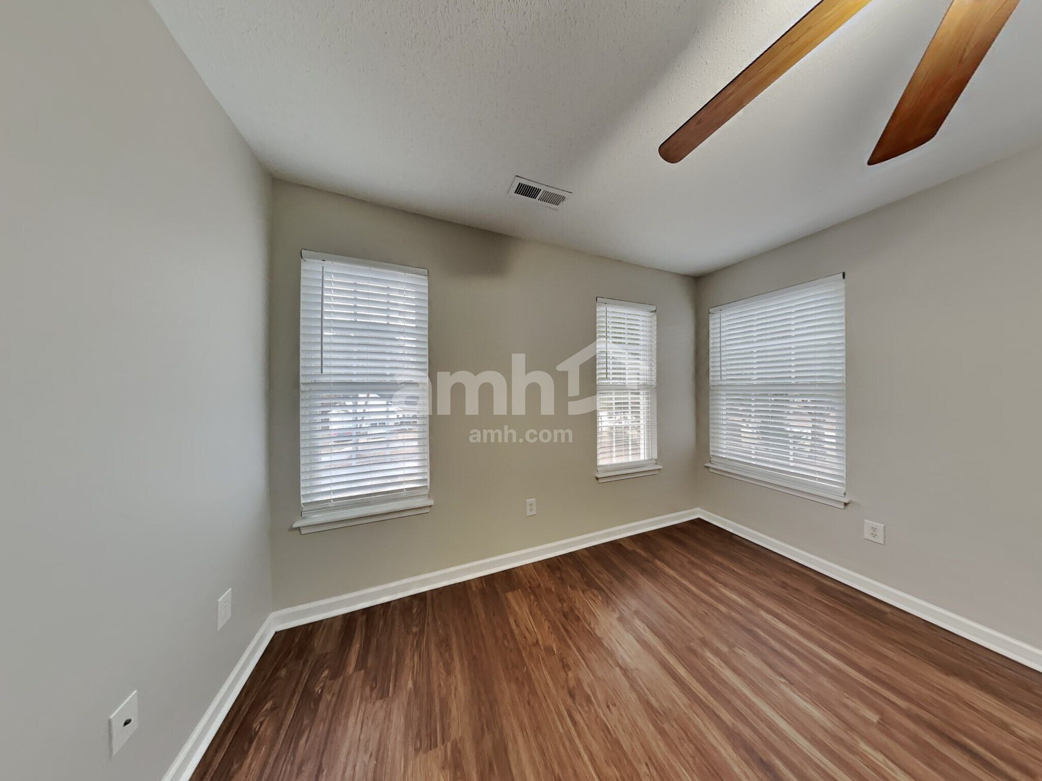 Building Photo - 408 Mossie Smith Rd