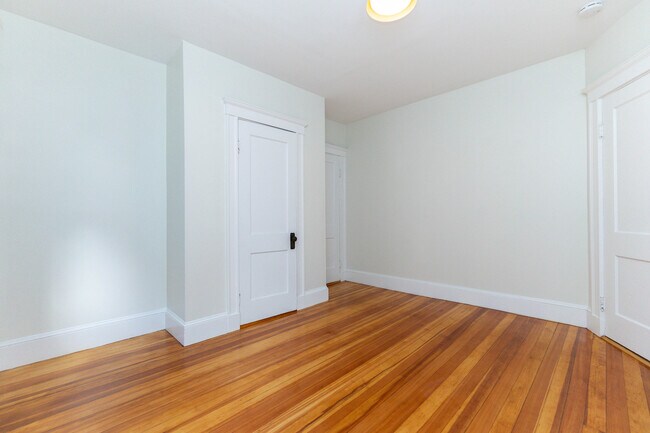 Building Photo - 20 Egerton Rd