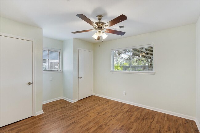 Building Photo - 759 Carlingford Ln