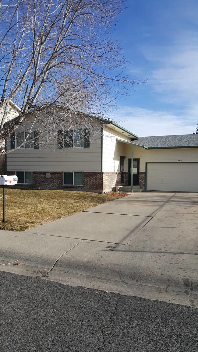 Building Photo - 2820-2813 13th Ave