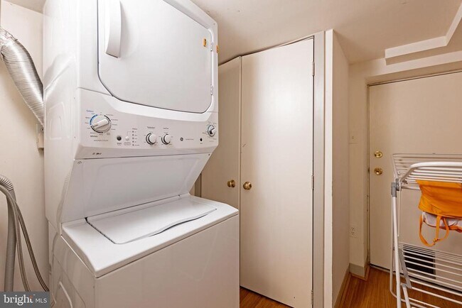 Building Photo - 3512 35th St NW