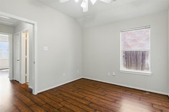 Building Photo - 4827 Claymill Ct