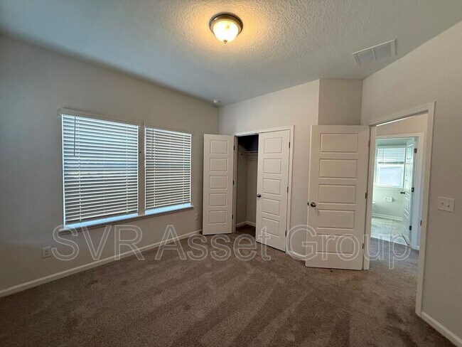 Building Photo - 2970 College St