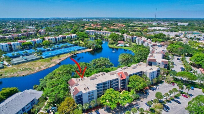 Building Photo - 820 Lavers Cir