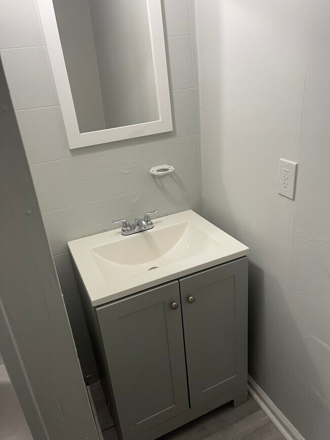 Renovated bathroom - 1820 E Allegheny Ave