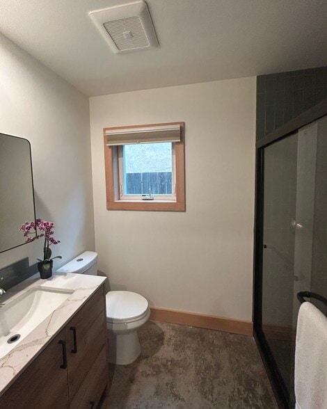 Bathroom (downstairs) - 1337 Hearst Ave
