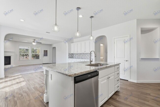 Building Photo - 1100 Scotney Ln