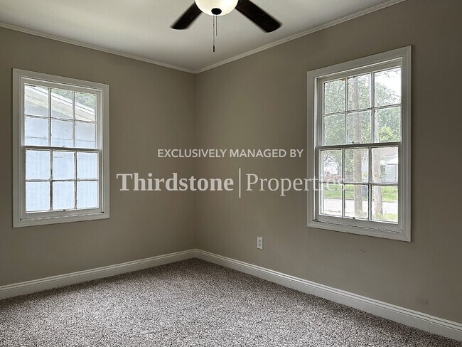 Building Photo - 927 SARANAC ST, JACKSONVILLE, FL 32254