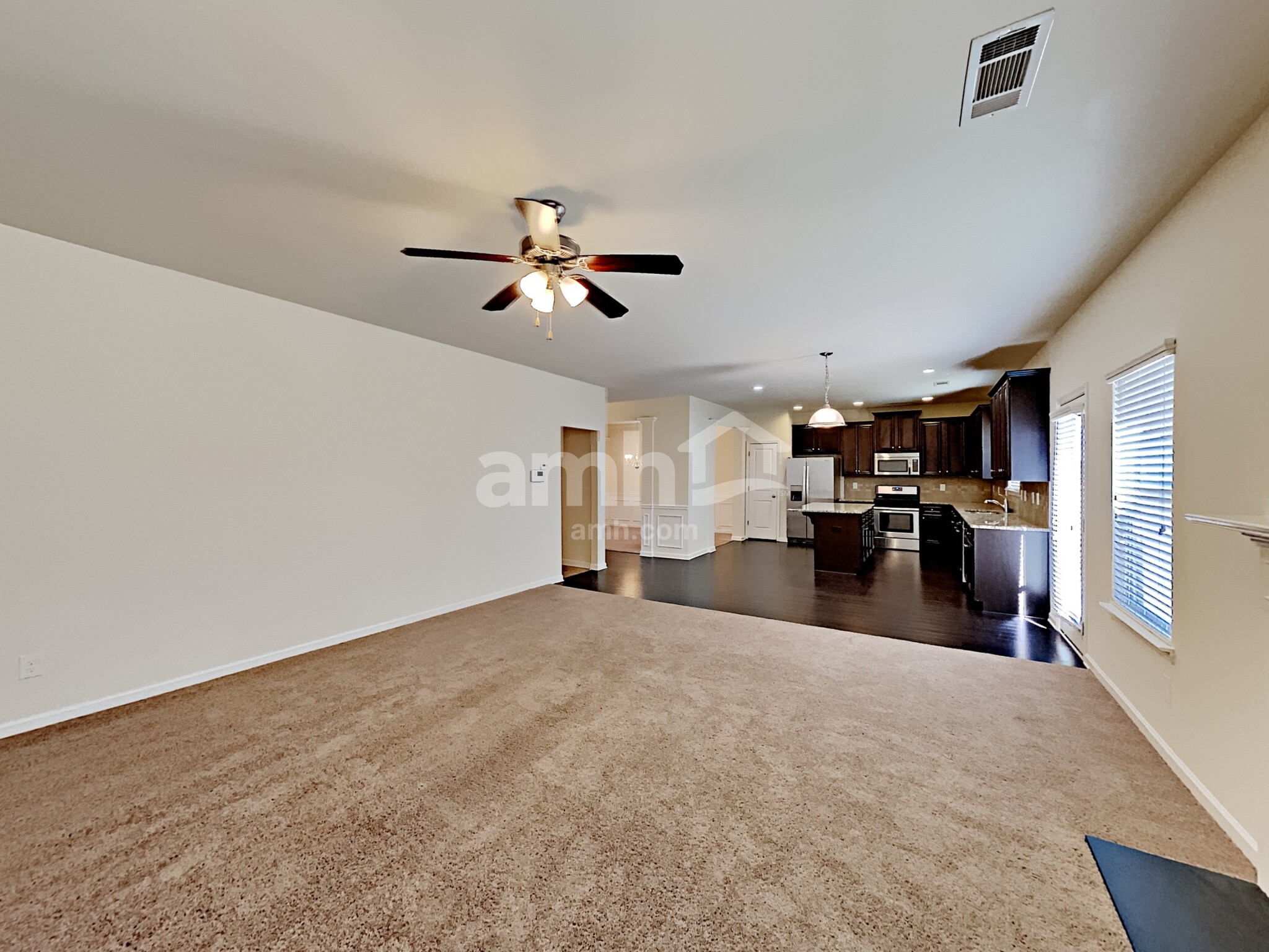 Building Photo - 185 Rosemoore Dr