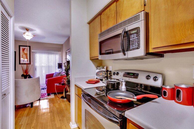 Building Photo - 1003 Justin Ln