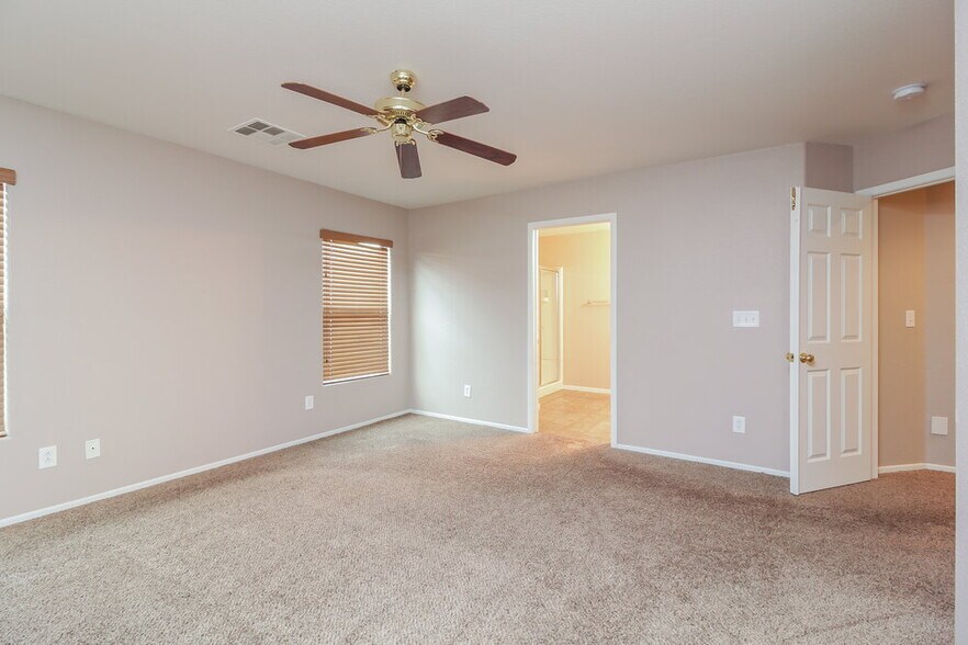 Building Photo - 3433 E Palatine Hills Ave