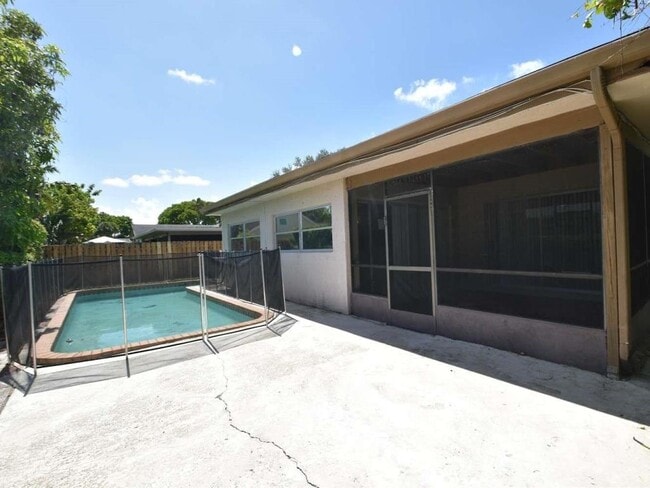 Primary Photo - 9350 NW 35th Manor