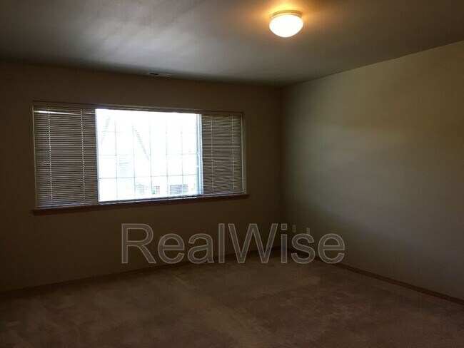 Building Photo - 2885 SW Indian Cir