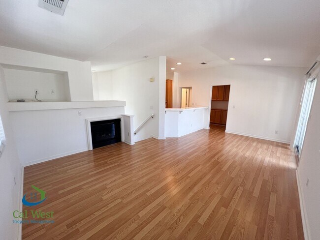 Building Photo - $3395 - 2BD/2BA Beautiful Palmia Condo Near Cottle Road & 85 Available Now!