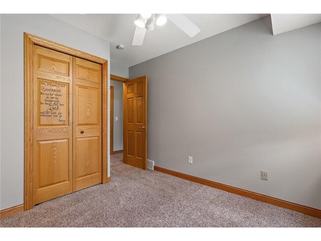 Building Photo - 1735 Walnut Ln