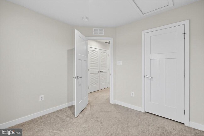 Building Photo - 150 Fletcher Cir