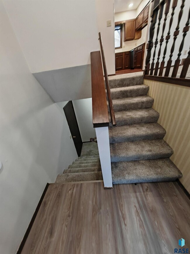 Building Photo - 4504 S Cliff Ave