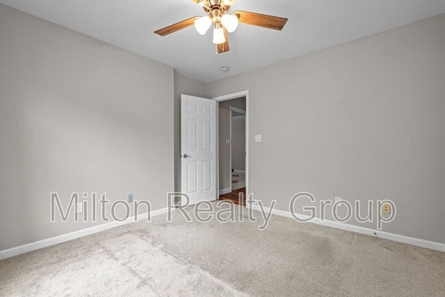 Building Photo - 11 Sawtooth Oak Cir
