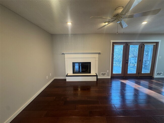 Building Photo - 41 Kenilworth Rd