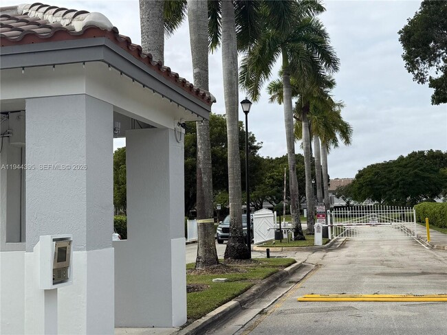 Building Photo - 823 NW 208th Terrace