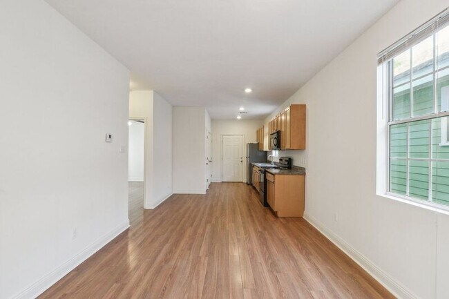 Building Photo - 403 N Tonti St