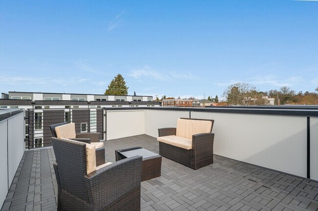 Building Photo - 4806 Dayton Ave N