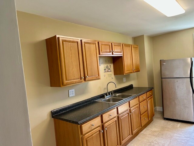 Primary Photo - 348 Maple Ave