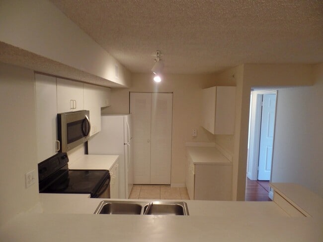 Building Photo - 3844 Lyons Rd