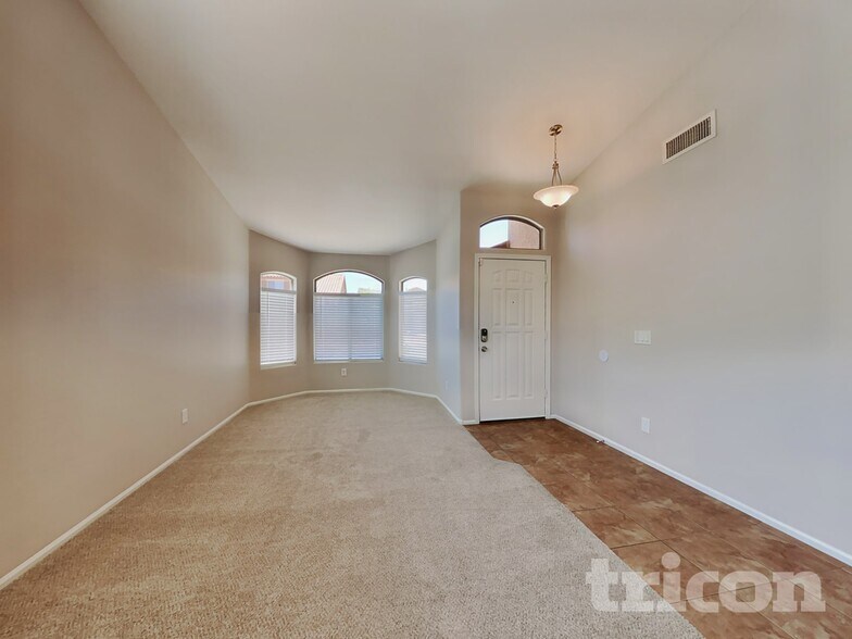 Building Photo - 42026 Colby Dr