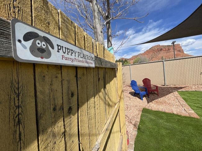 Building Photo - 170 E 100 N