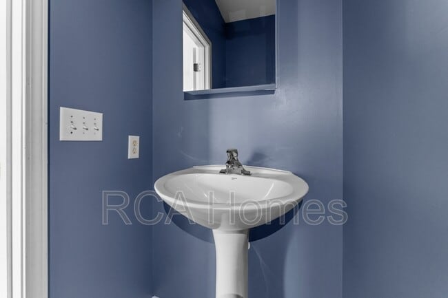 Building Photo - 246 N Belleview Pl