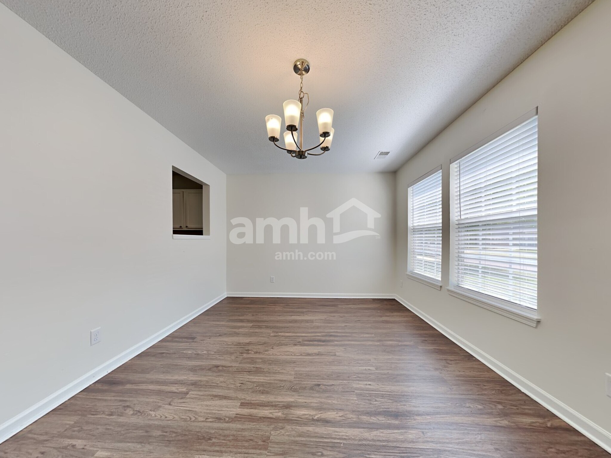 Building Photo - 119 Macallan Ct