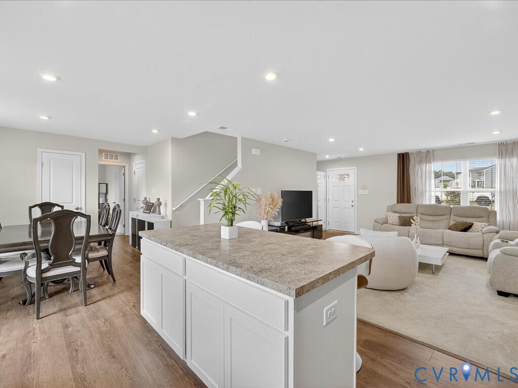 Building Photo - 4905 Gerald Dr