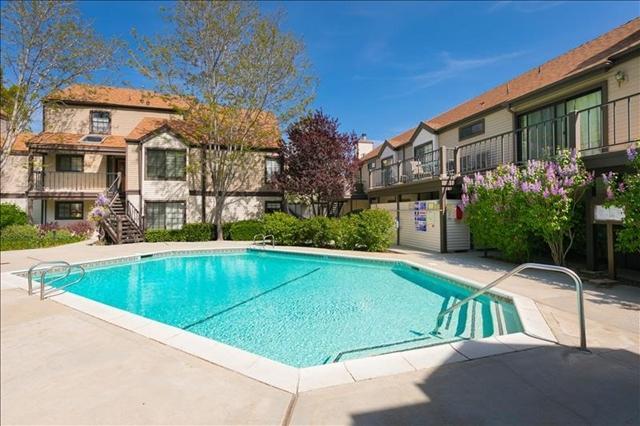 Building Photo - 217 Village Bay