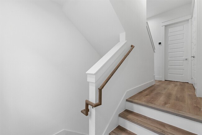 Building Photo - 513 Schweikhardt St