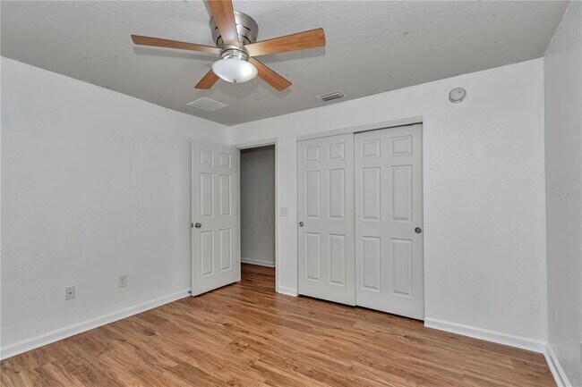 Building Photo - 5535 SW 41st St