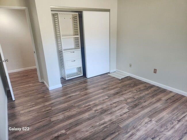 Building Photo - This is a Must See beautiful 3 bedroom, 2 ...