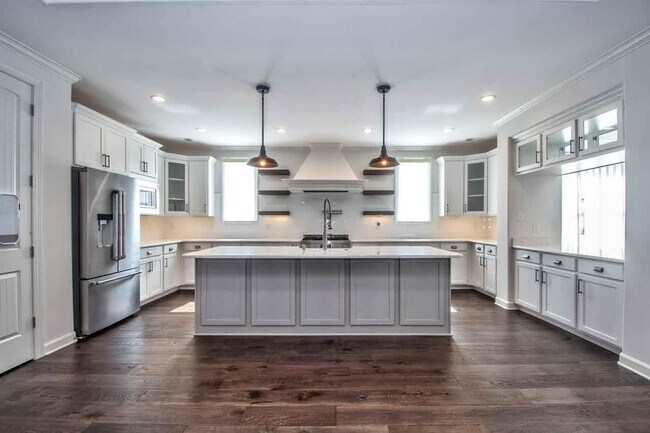Building Photo - 10441 Sockeye Dr