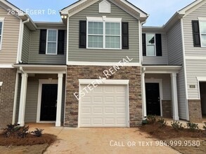 Building Photo - 2835 Egert Dr