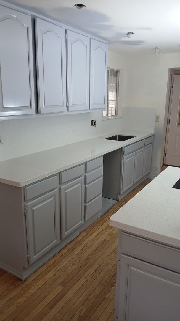 Building Photo - Beautifully Remodeled 3bd Single Story House With Bonus Room!