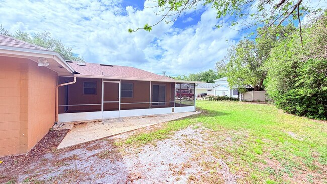 Building Photo - Beautiful 4 Bedroom 2 Bath Home!