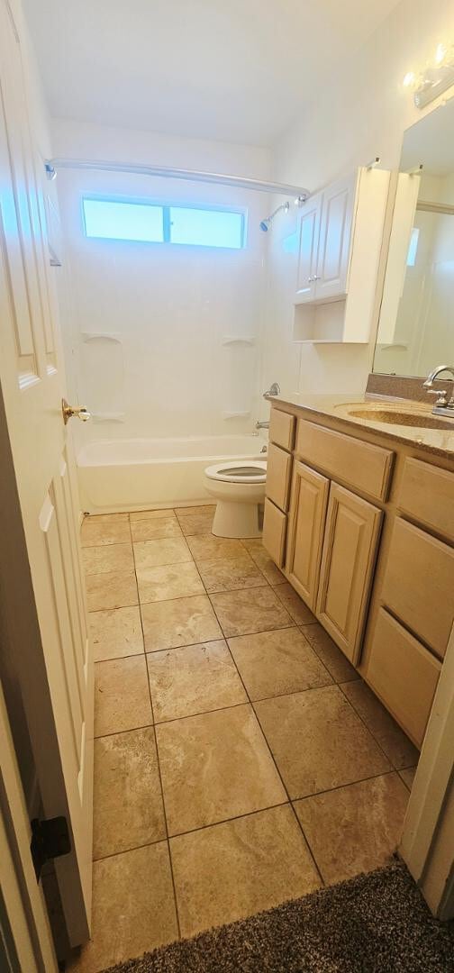 Building Photo - 333 E Lilac Dr
