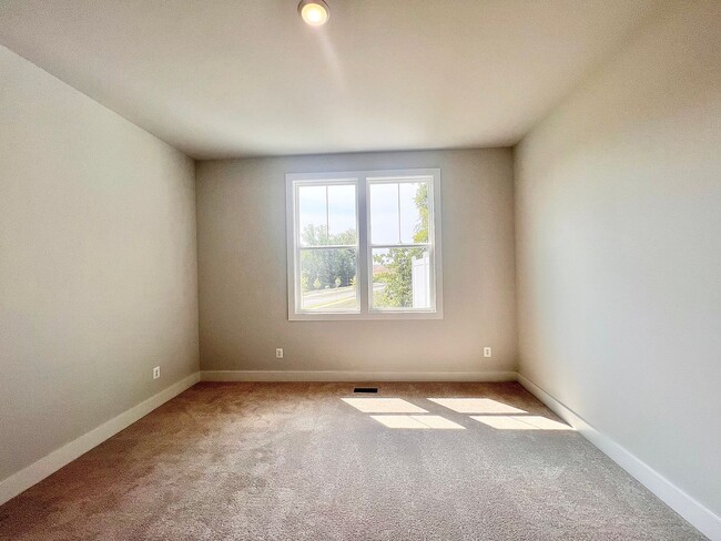 Building Photo - 1606 Koch Ct