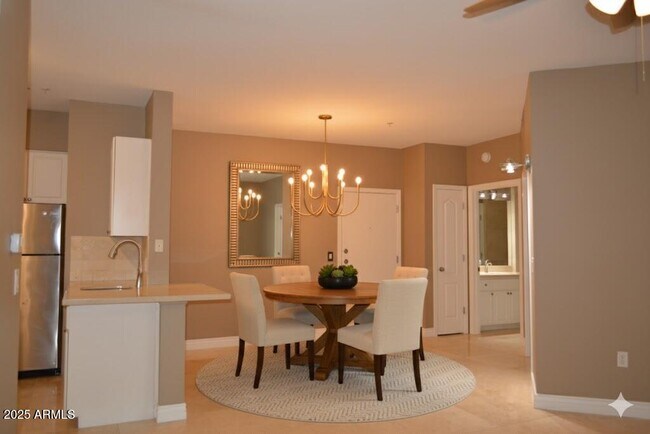 Building Photo - 1701 E Colter St