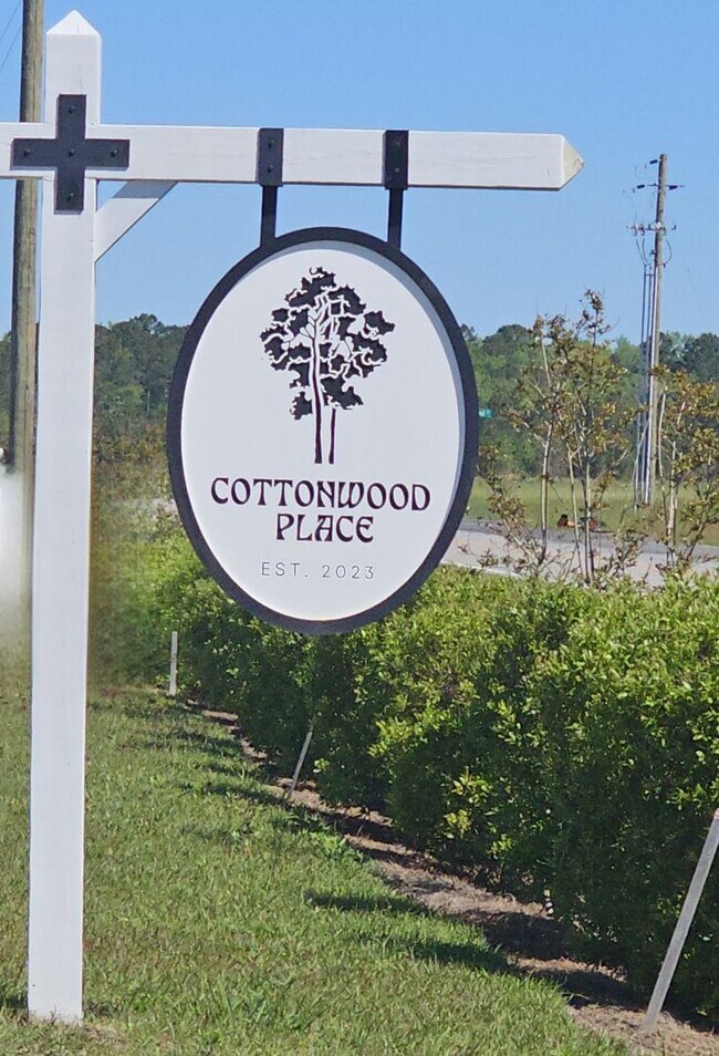 Building Photo - 3 Bedroom/ 2 Bath New Construction