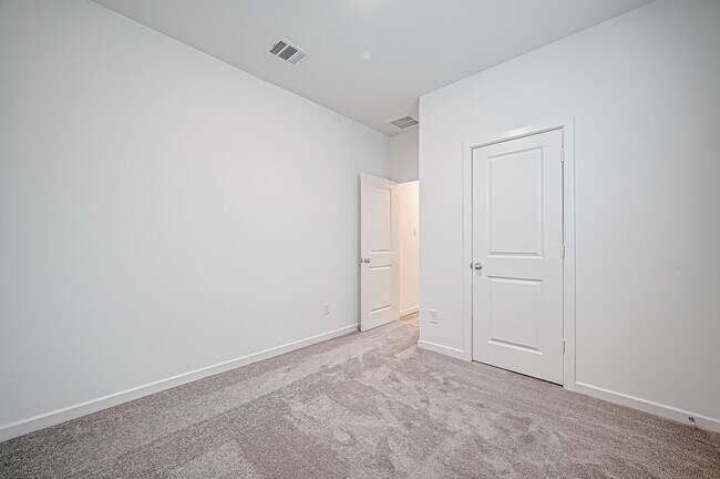 Building Photo - 9746 Pettus Crk Dr